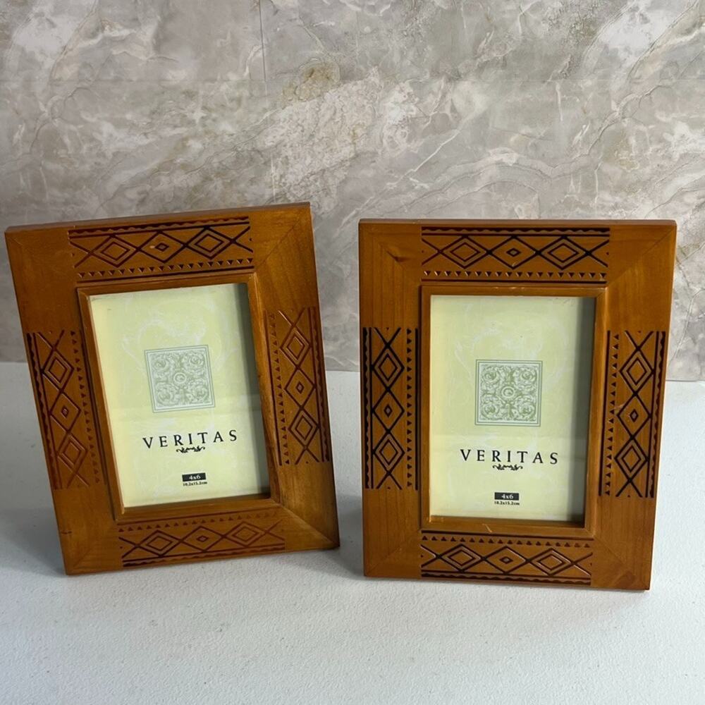 Veritas Honey Wood Embossed Picture Frames 4 x 6 Set of 2
